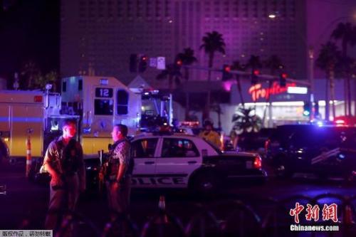 當?shù)貢r間10月1日晚間，美國內(nèi)華達州拉斯維加斯一場音樂會上發(fā)生槍擊事件。