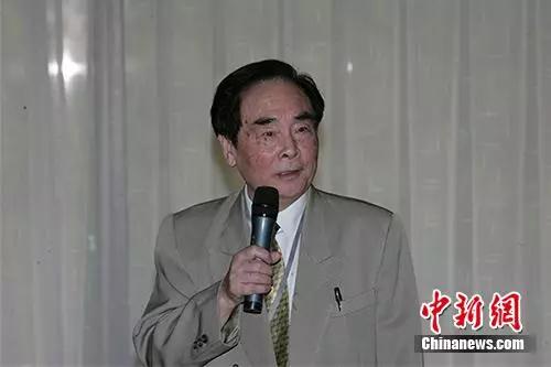 2006年8月侯云德院士在禽流感國際會議上。資料圖
