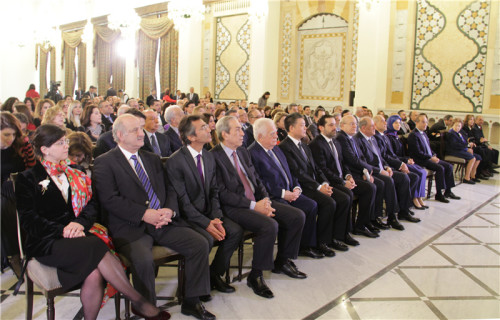 簽字儀式現(xiàn)場(chǎng)。