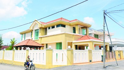 新村內(nèi)如今已有如此摩登式的洋房。