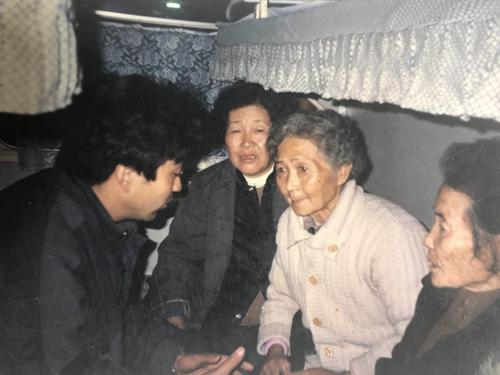 1992年，三位韓籍“慰安婦”到北京尋求童增的支持。受訪者供圖