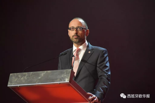 Emilio Ablanedo先生致辭 （《西班牙歐華報》微信公眾號）