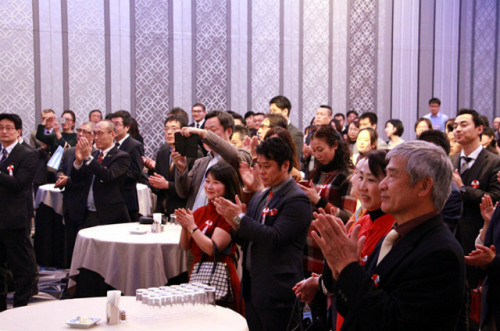 （日本《中文導報》）