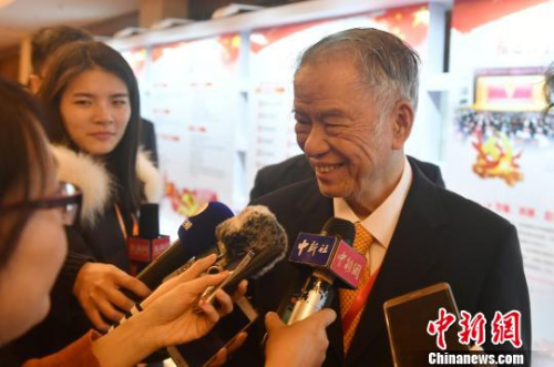 陳永栽在福州接受記者采訪?！蚊鳌z