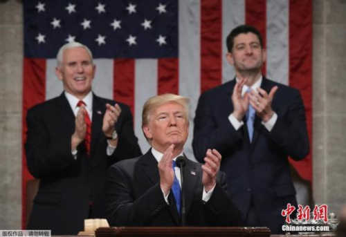 當(dāng)?shù)貢r間1月30日晚，美國總統(tǒng)特朗普在美國國會大廈發(fā)表上任以來的首份國情咨文。白宮此前公布稱，特朗普將在國情咨文中談到經(jīng)濟就業(yè)、基建、移民、貿(mào)易和國家安全五大議題。