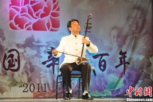 資料圖。楊積強(qiáng)，著名二胡演奏家，以二胡為主兼以中胡、高胡、 板胡的演奏，形成自己的風(fēng)格