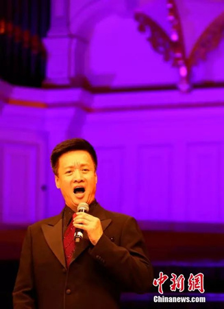 資料圖。閻維文，著名男高音歌唱家，國(guó)家一級(jí)演員。代表作有《小白楊》、《說(shuō)句心里話》、《母親》等。