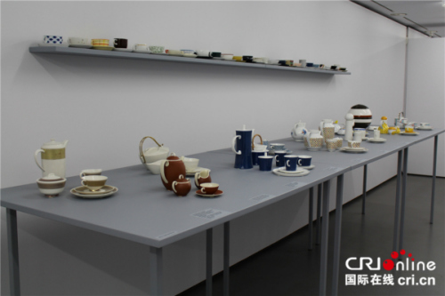 館內(nèi)瓷器藏品部分展覽。