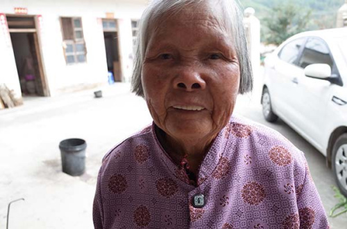 陳秋妹老人在上杭家中 陳秋妹老人在上杭家中