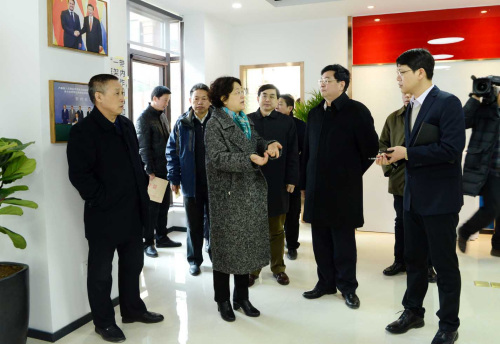 發(fā)揮職能優(yōu)勢(shì) 服務(wù)“一帶一路”─—省政府外僑辦主任付靜一行調(diào)研河南航投(圖片來(lái)源：河南省外僑辦網(wǎng)站)
