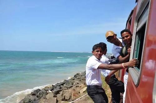 資料圖：“掛火車”。圖片來源：取自中國(guó)駐斯里蘭卡大使館網(wǎng)站。