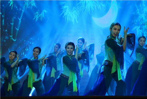 圖為嗩吶表演《好漢歌》激情四溢。(韓輝 攝)