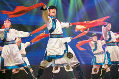 松原市滿族新城戲傳承保護(hù)中心演出舞蹈《祁太平》。