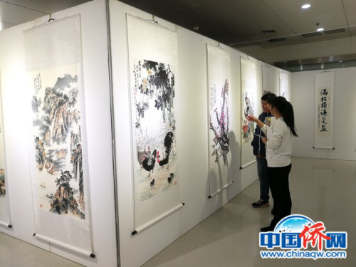 現(xiàn)場參觀。