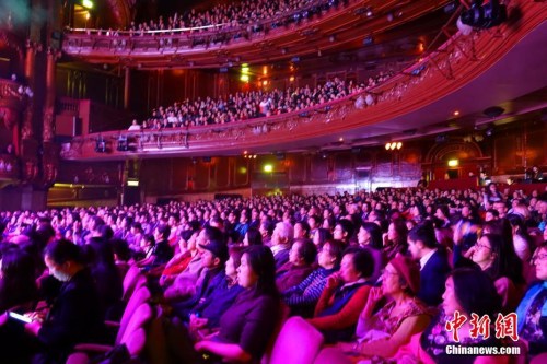 London Palladium 劇院座無虛席。 <a target='_blank' >中新社</a>記者 冉文娟 攝