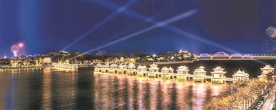 湘子橋，中國四大古橋之一，湘子橋的夜色別有一番情趣。