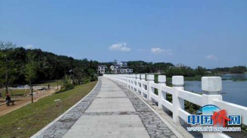 沙美村建起“濱海長廊”?！堒缫?攝