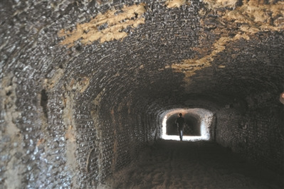 百年龍窯。