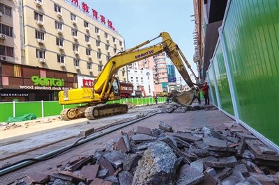 蟬街改造提升工程施工現(xiàn)場。 蘇巧匠 攝