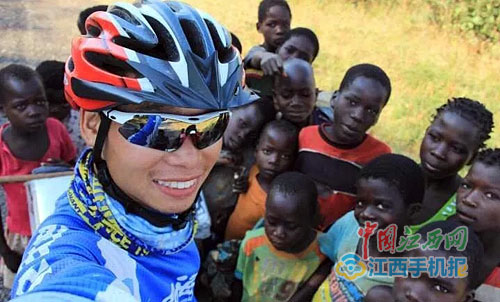 2014年8月，鐘思偉在非洲南部馬拉維。