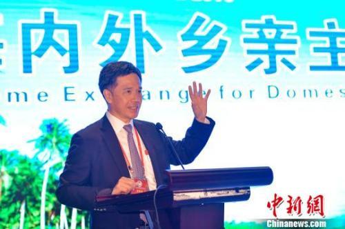 圖為陳明謙發(fā)言。　駱云飛 攝