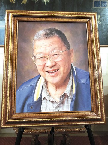 蔡流輪醫(yī)生肖像。（美國(guó)《星島日?qǐng)?bào)》/劉康泰 攝)