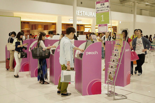 關西國際機場第二航站樓(日本《中文導報》/尤錫川 攝) 關西國際機場第二航站樓(日本《中文導報》/尤錫川 攝)