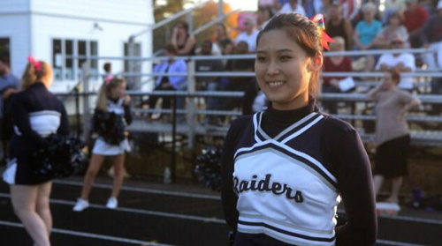 朱心怡在美國做拉拉隊(duì)員