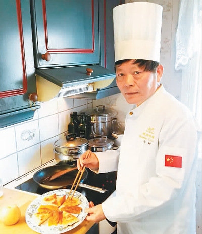 馬列在廚房做菜 馬列在廚房做菜