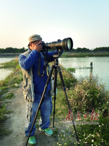 “潮汕女婿”凌學敏認為，要拍攝好潮汕民俗不僅需要技巧，更需要膽量。林曉彤 攝