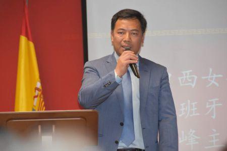 西班牙華僑華人協(xié)會主席毛峰先生(圖片來源：歐華報)