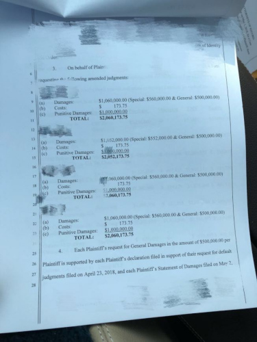 法庭判決書每位受害人獲賠金額200多萬(wàn)美元。(美國(guó)《世界日?qǐng)?bào)》/王婧提供)
