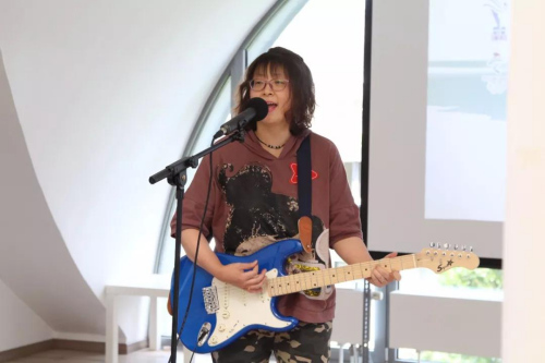 圖片來(lái)源:《歐洲時(shí)報(bào)》微信公眾號(hào) 圖片來(lái)源:《歐洲時(shí)報(bào)》微信公眾號(hào)