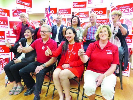 代表安省自由黨出戰(zhàn)的多名候選人。（加拿大《明報(bào)》圖片）