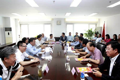 市政府僑辦主任劉春鋒致辭 市政府僑辦主任劉春鋒致辭