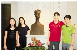 徐行的孫子、孫女。 ■記者 王超英 攝