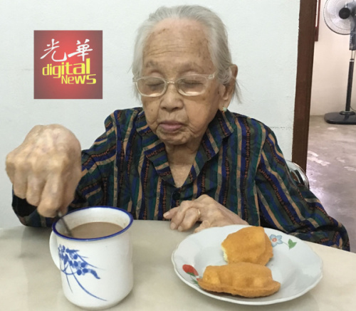 洪亞嬤的簡(jiǎn)單早餐。（馬來(lái)西亞《光華日?qǐng)?bào)》）