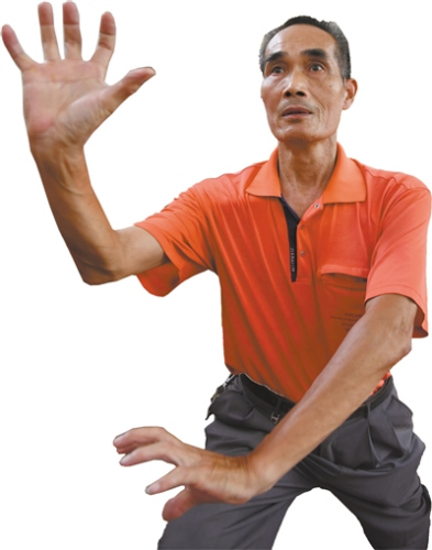 何東成打洪拳已有50年。