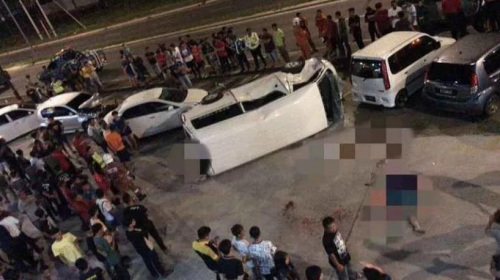 馬來西亞沙巴州斗湖張?zhí)煳穆樊數(shù)貢r間8日凌晨發(fā)生一起嚴重車禍，導(dǎo)致4名華裔青年死亡，1名華裔青年重傷。(圖片來源：馬來西亞星洲網(wǎng))