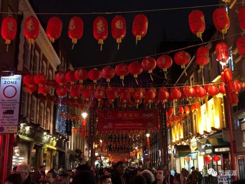 中國城和Soho的夜景（英國《華聞周刊》微信公號）