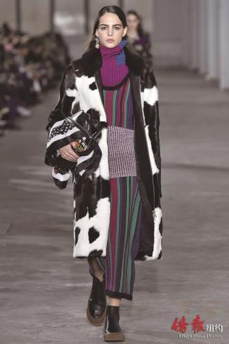 　周絢文與華裔設(shè)計(jì)師Phillip Lim。(圖片均為周絢文提供)