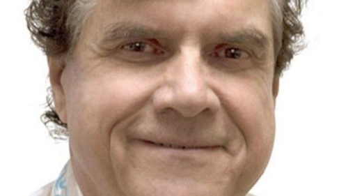 南加大狼醫(yī)丁鐸案爆發(fā)后，至今已有225名學(xué)生、校友提起訴訟，51女性上訴至法院。 