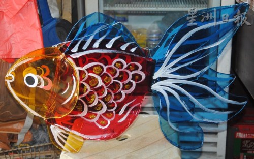 記憶中的大魚(yú)傳統(tǒng)燈籠。（馬來(lái)西亞《星洲日?qǐng)?bào)》）
