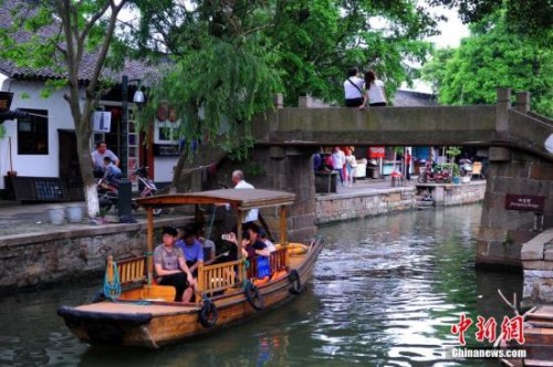 江南古鎮(zhèn)朱家角風光。<a target='_blank' >中新社</a>發(fā) 張暢 攝
