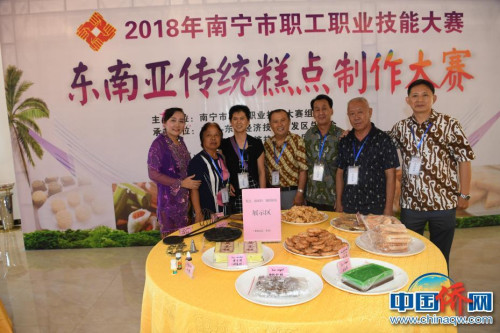 圖為大眾評(píng)委合影。林浩 攝