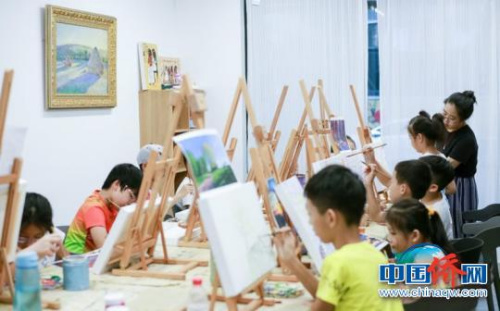 山葉筑夢(mèng)藝術(shù)空間舉辦藝術(shù)公開(kāi)課?！⊥跞彰鳌z