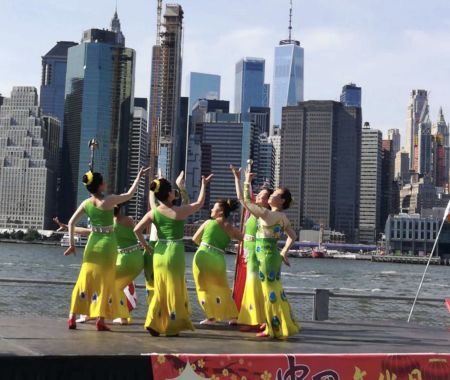 舞蹈:《小小新娘花〉 舞蹈:《小小新娘花〉