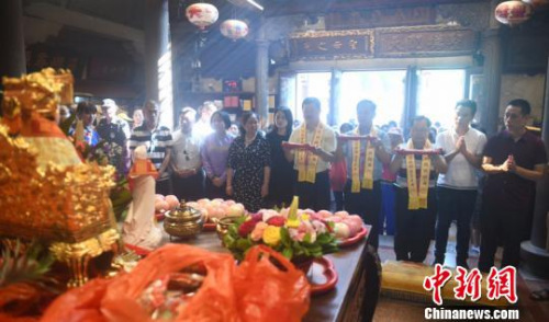 行三獻禮。(高亞成) 高亞成 攝