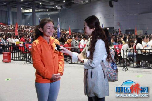 進博會外國志愿者浦瑞妍(左)在分享自己的感受?！」﹫D 攝