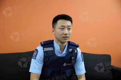 華人警官Tom Wang 華人警官Tom Wang